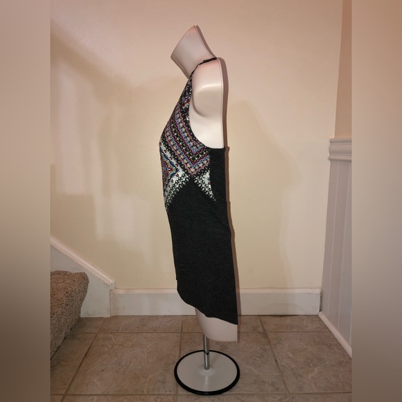 Gray top with a colorful design from Maurice’s in a size small - Picture 4 of 11